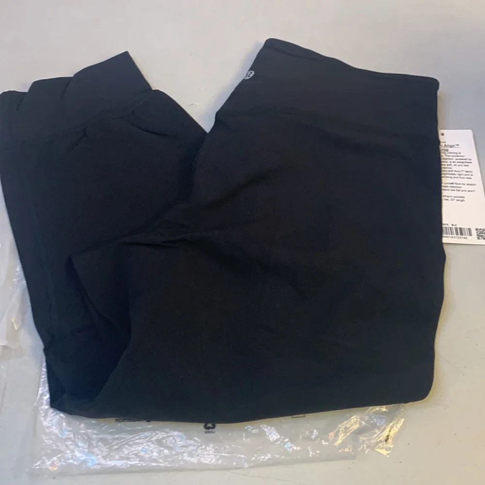 lululemon Align™ Jogger Crop Black Size 12 - Picture 10 of 12